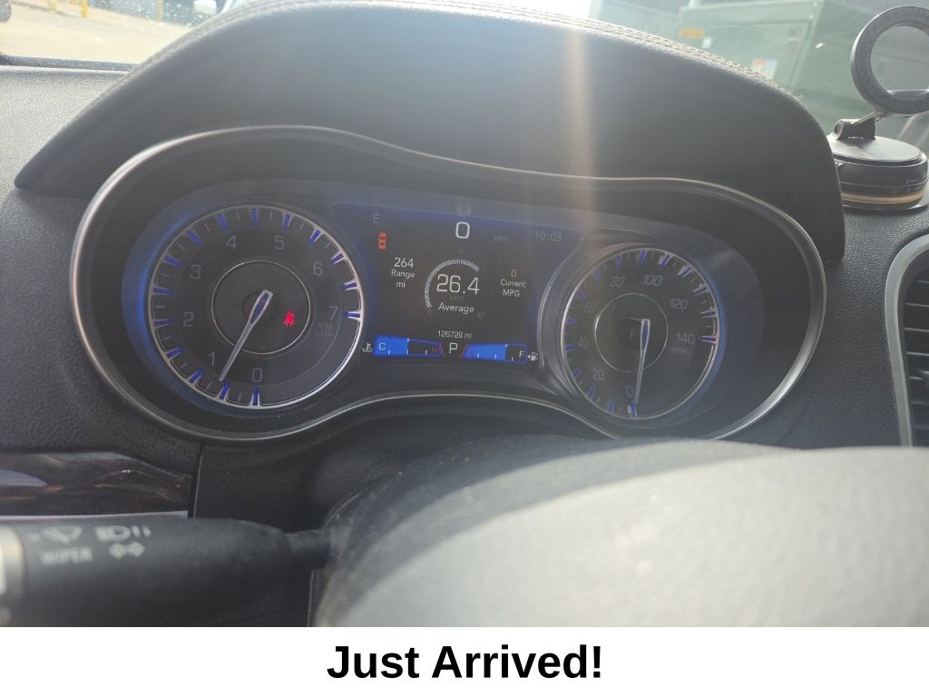 Thumbnail: 2019 Chrysler 300 - 4