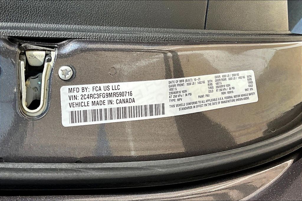 Thumbnail: 2021 Chrysler Pacifica - 20