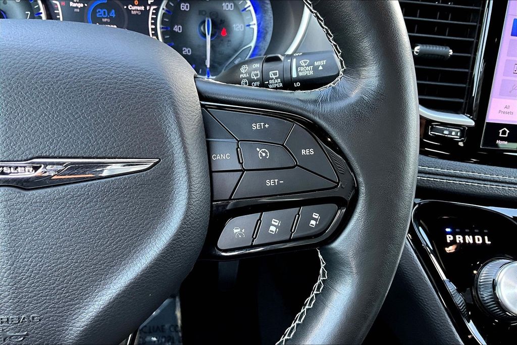 Thumbnail: 2021 Chrysler Pacifica - 27