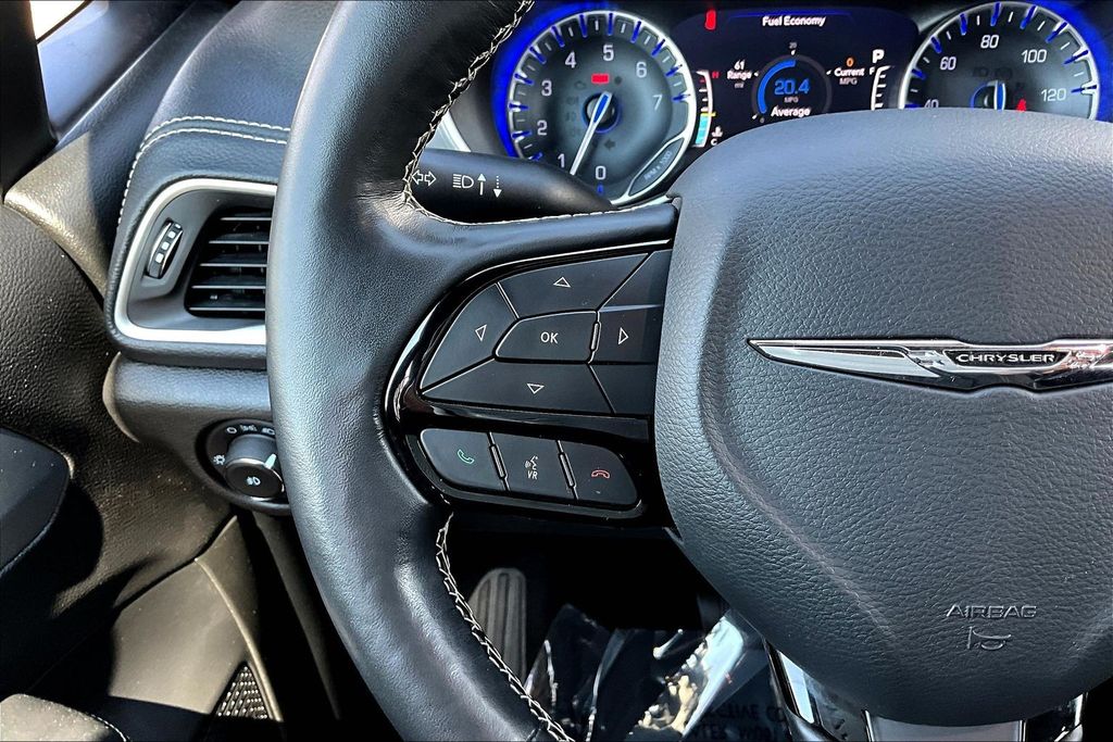 Thumbnail: 2021 Chrysler Pacifica - 26