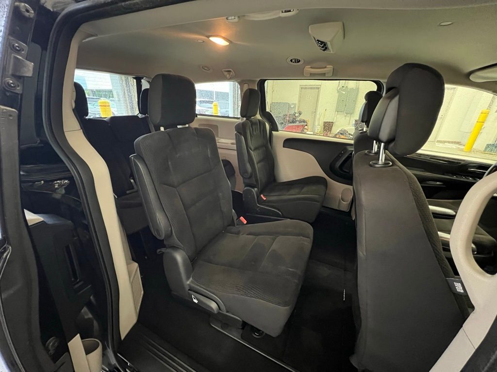 Thumbnail: 2018 Dodge Grand Caravan - 25