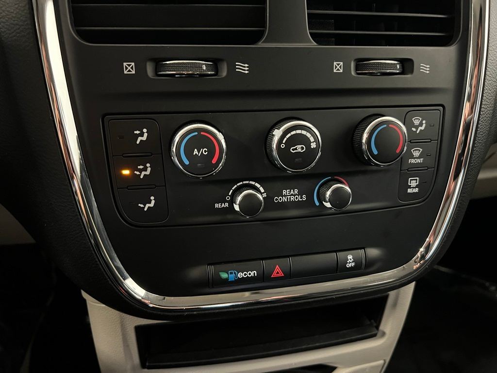 Thumbnail: 2018 Dodge Grand Caravan - 30