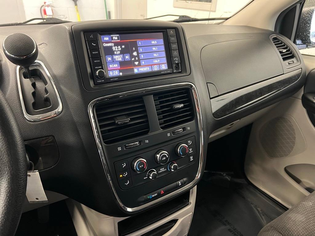 Thumbnail: 2018 Dodge Grand Caravan - 13