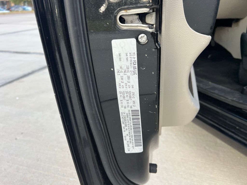 Thumbnail: 2018 Dodge Grand Caravan - 17