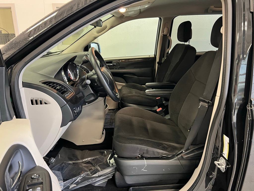 Thumbnail: 2018 Dodge Grand Caravan - 11