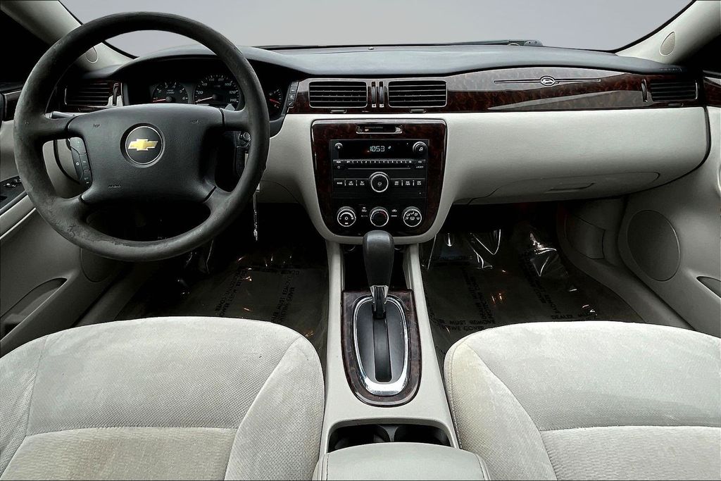 Thumbnail: 2014 Chevrolet Impala - 14
