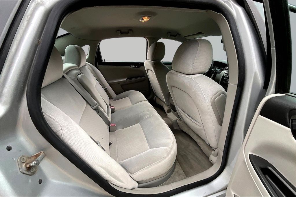 Thumbnail: 2014 Chevrolet Impala - 28