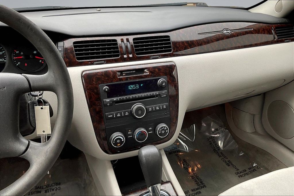Thumbnail: 2014 Chevrolet Impala - 9