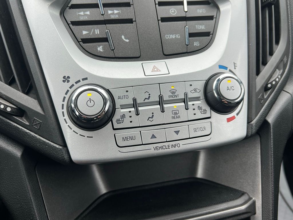 Thumbnail: 2016 Chevrolet Equinox - 30