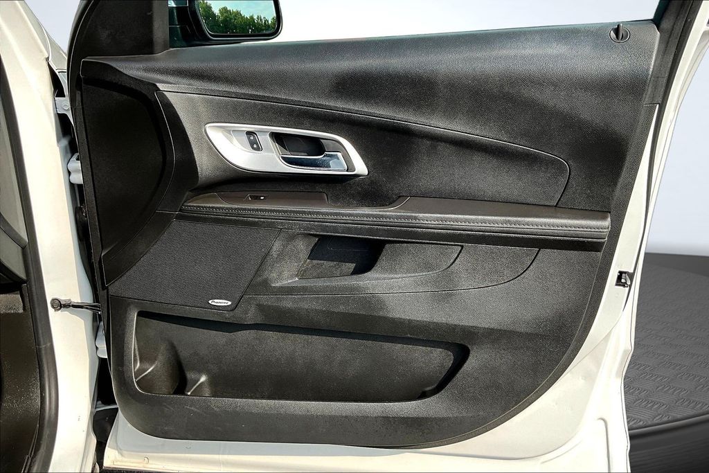 Thumbnail: 2016 Chevrolet Equinox - 25