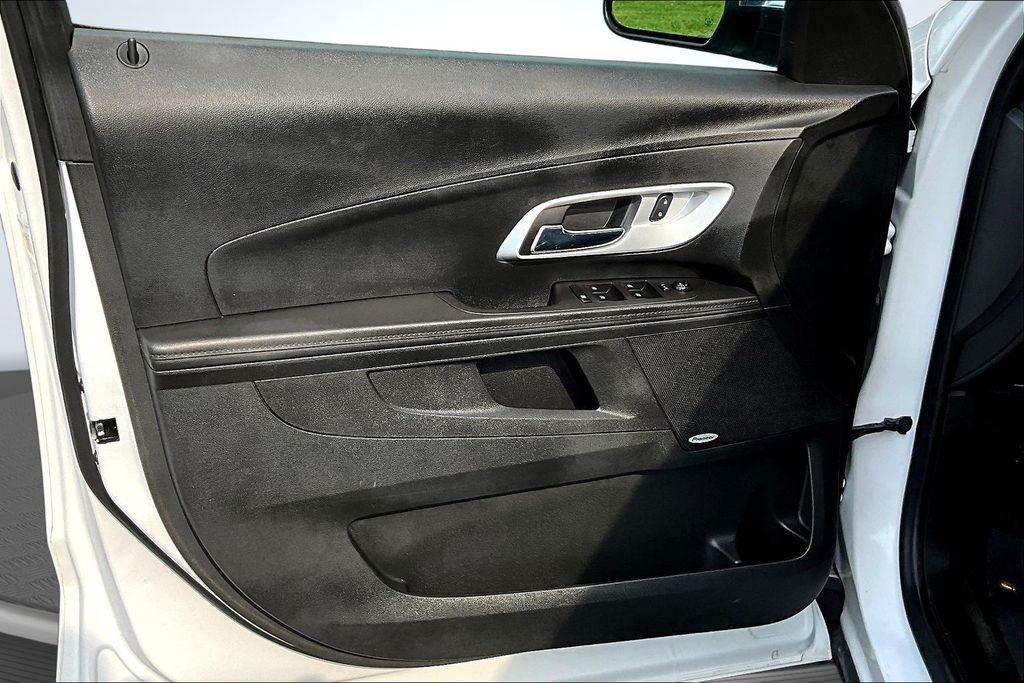 Thumbnail: 2016 Chevrolet Equinox - 24