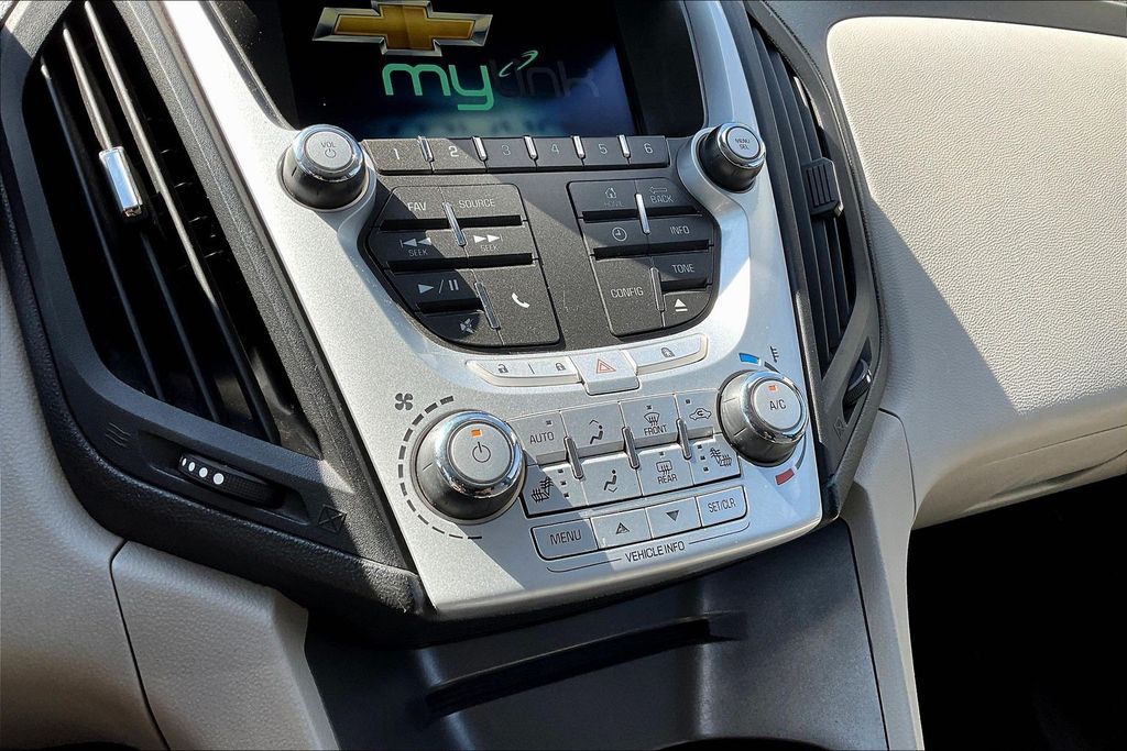 Thumbnail: 2013 Chevrolet Equinox - 24