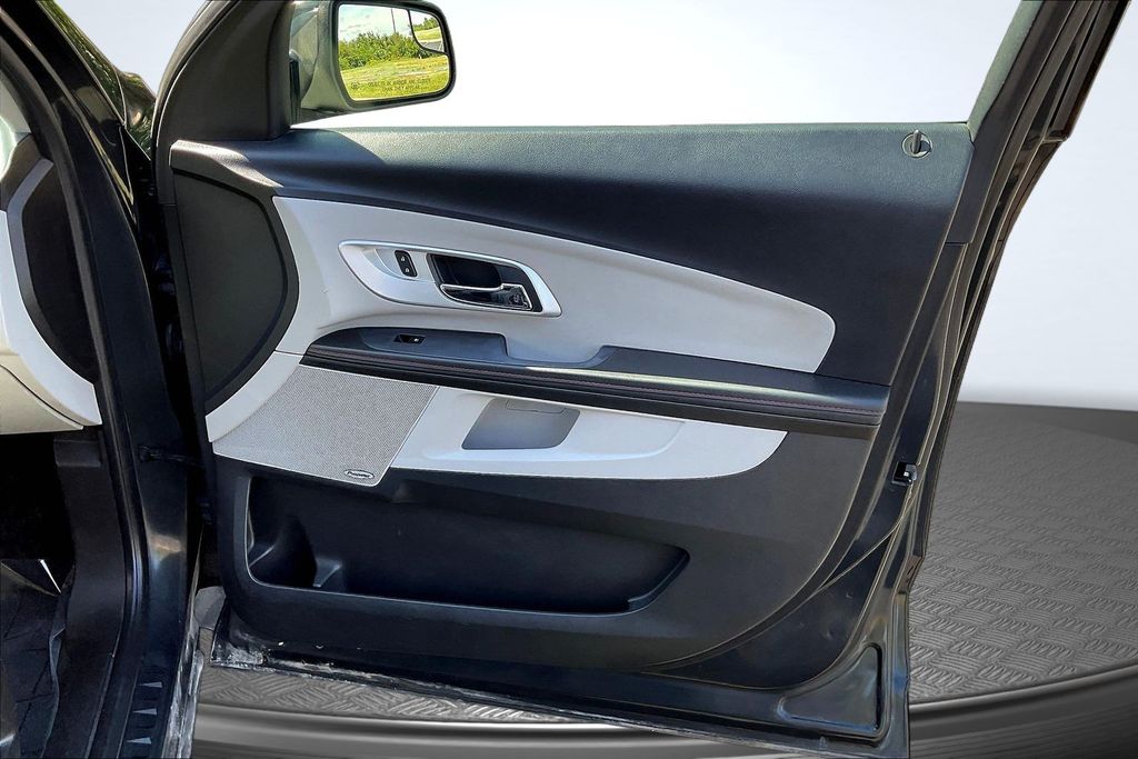 Thumbnail: 2013 Chevrolet Equinox - 20