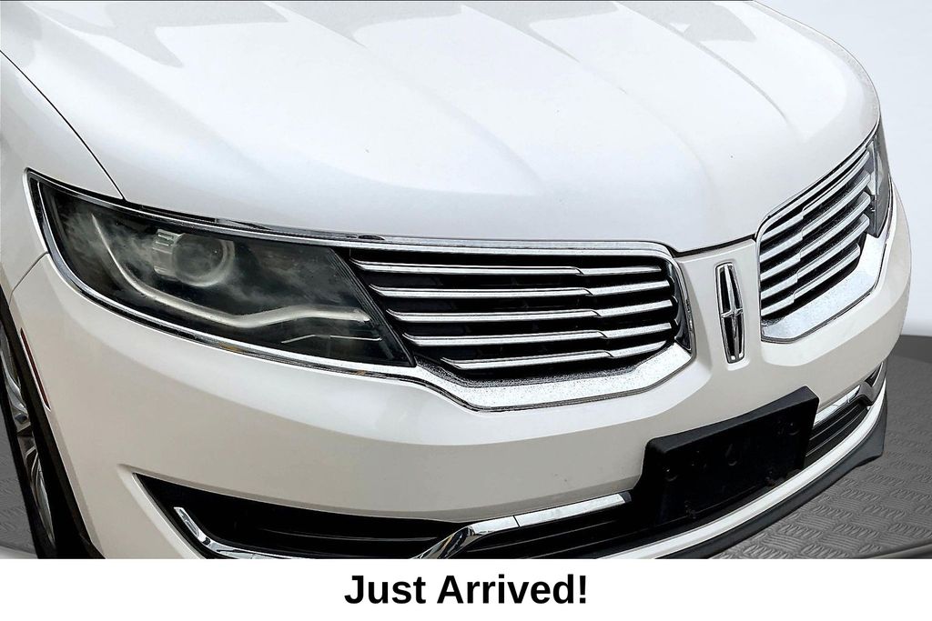 Thumbnail: 2016 Lincoln MKX - 32