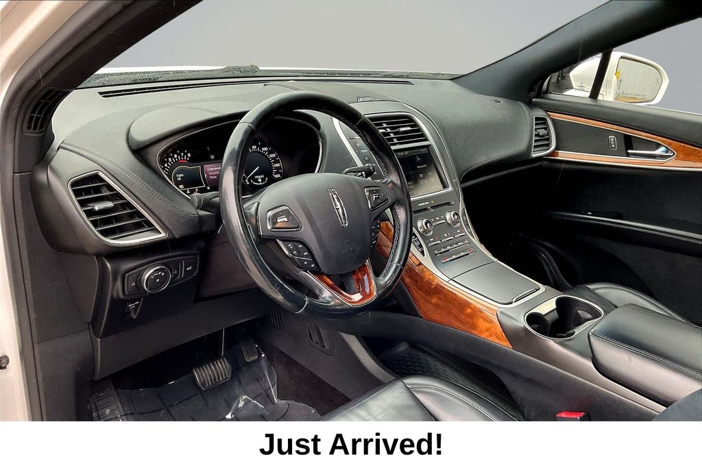 Thumbnail: 2016 Lincoln MKX - 9