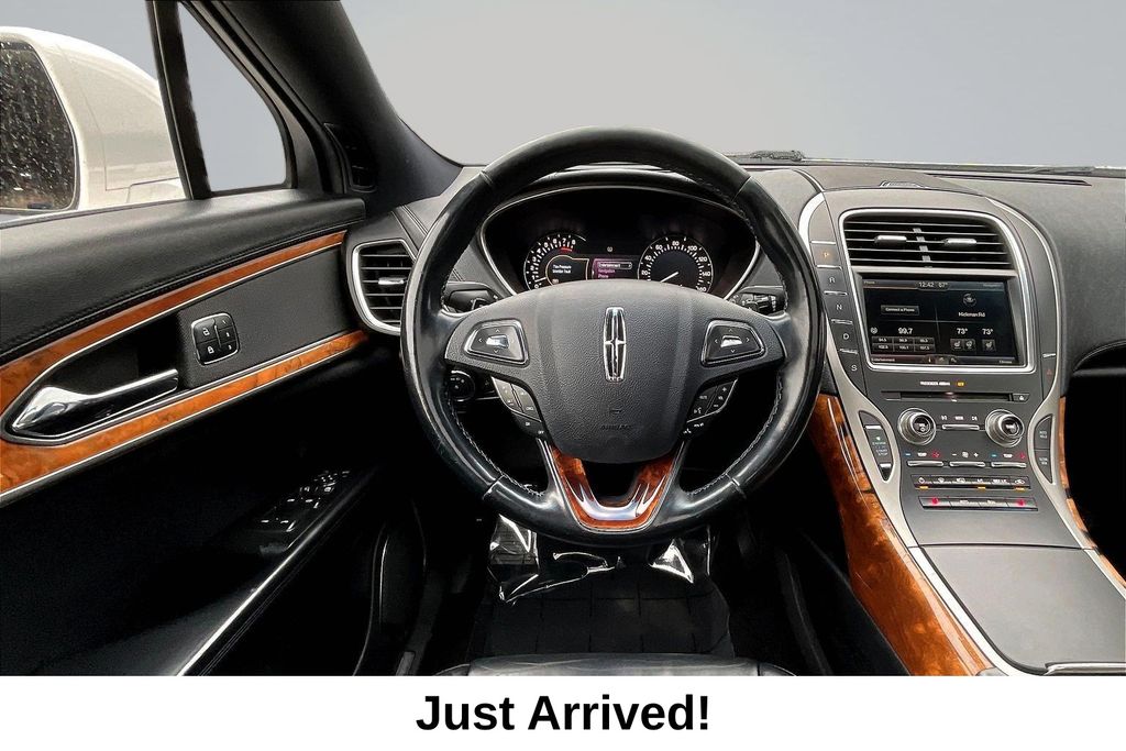 Thumbnail: 2016 Lincoln MKX - 2