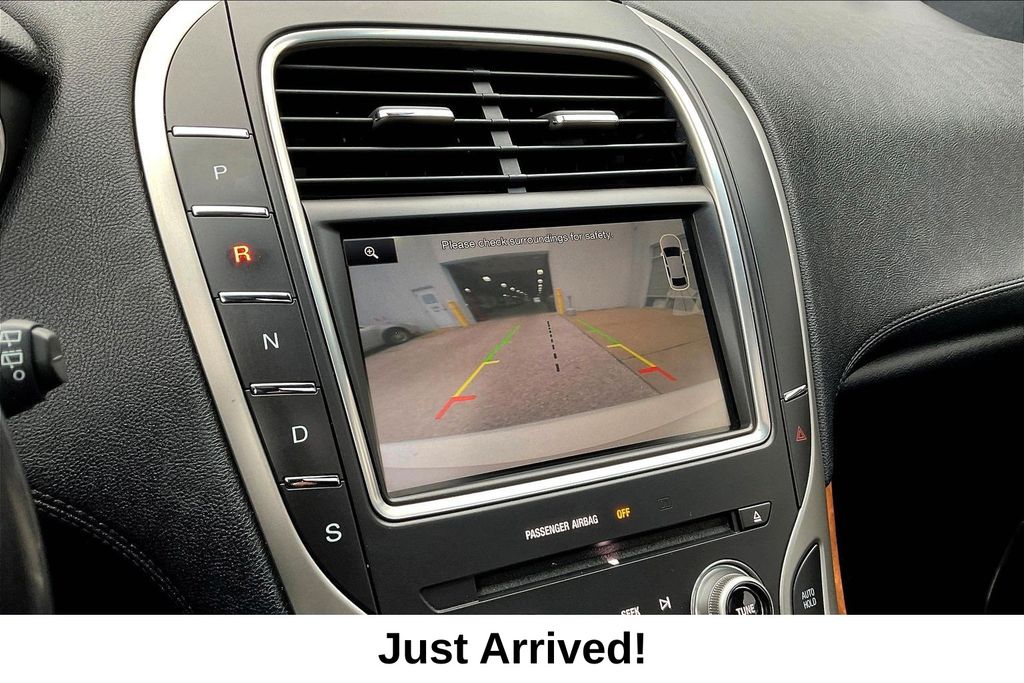 Thumbnail: 2016 Lincoln MKX - 26