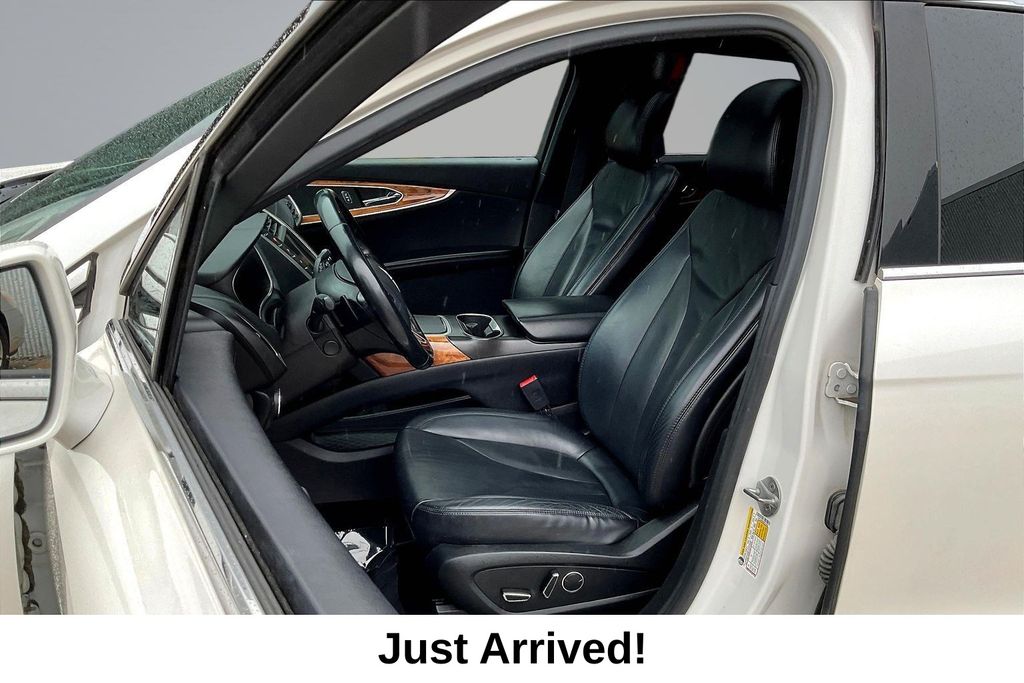 Thumbnail: 2016 Lincoln MKX - 30