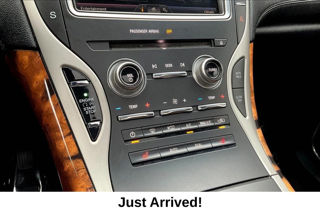 Thumbnail: 2016 Lincoln MKX - 27