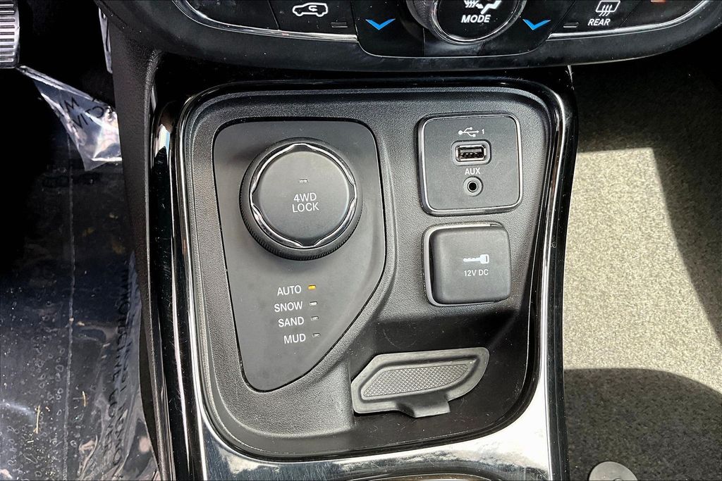 Thumbnail: 2020 Jeep Compass - 31