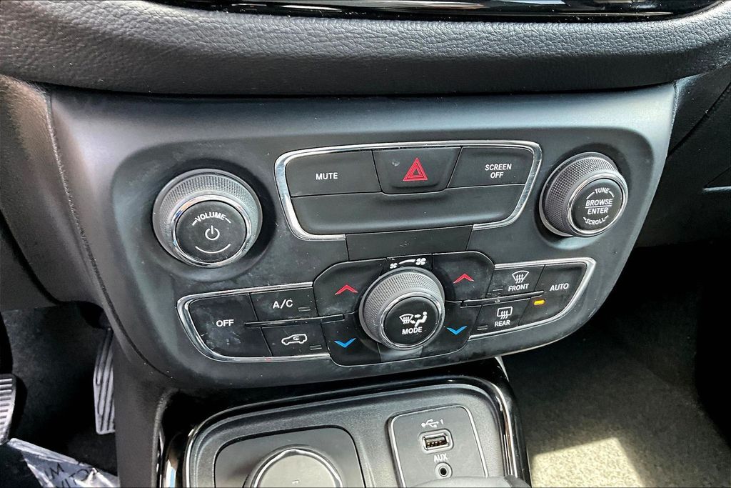 Thumbnail: 2020 Jeep Compass - 29