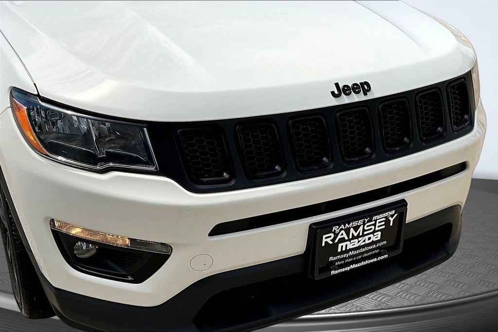 Thumbnail: 2020 Jeep Compass - 33