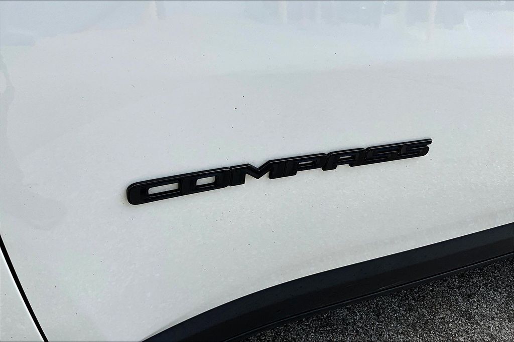 Thumbnail: 2020 Jeep Compass - 6