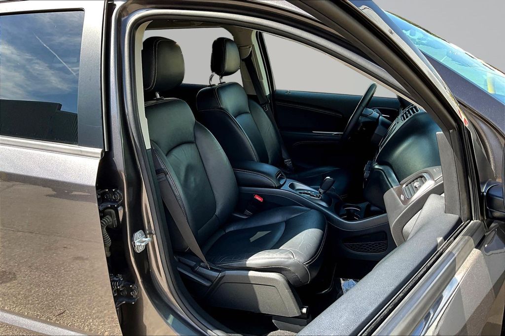 Thumbnail: 2018 Dodge Journey - 10