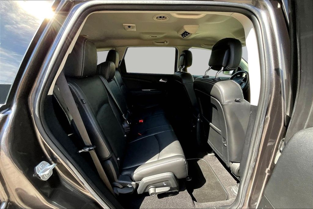 Thumbnail: 2018 Dodge Journey - 32
