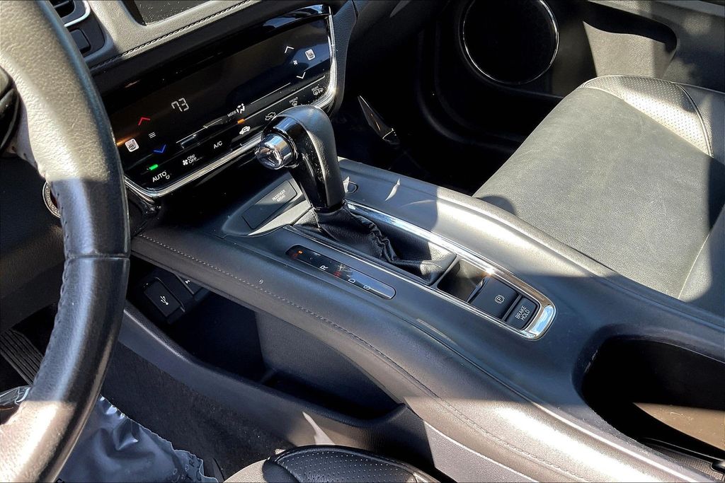 Thumbnail: 2018 Honda HR-V - 16