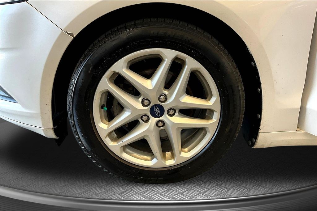 Thumbnail: 2013 Ford Fusion - 7