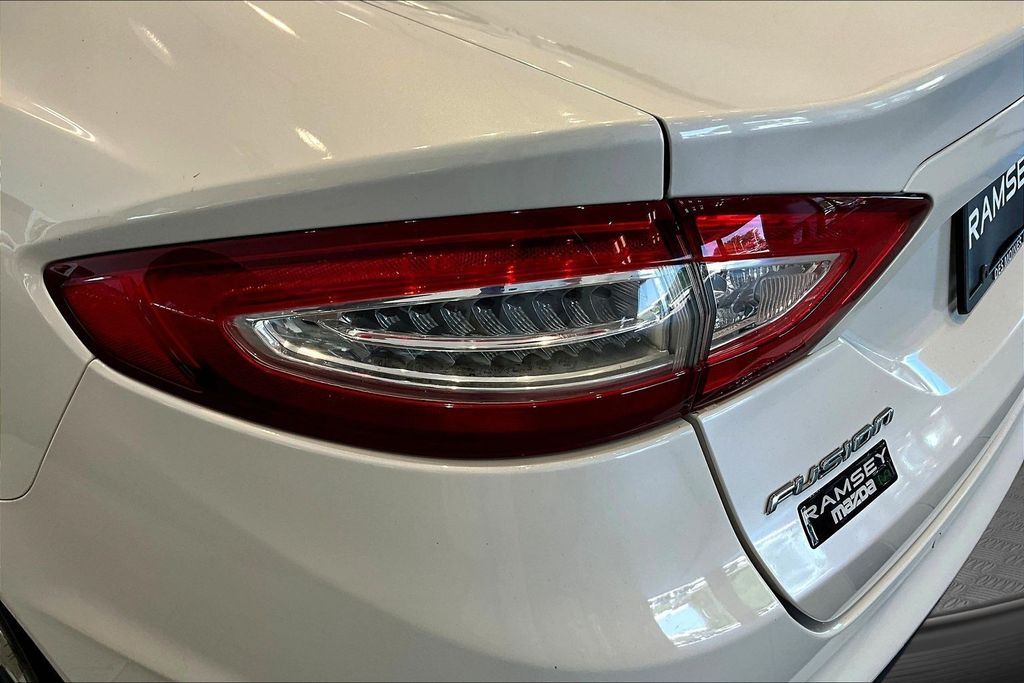 Thumbnail: 2013 Ford Fusion - 34
