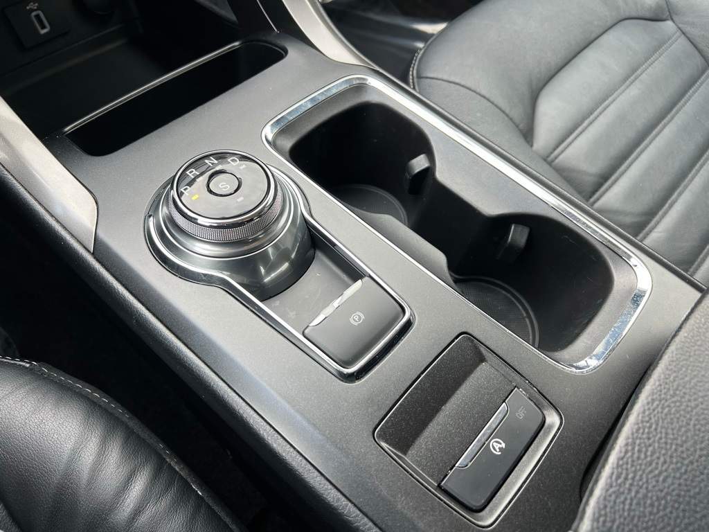 Thumbnail: 2017 Ford Fusion - 13