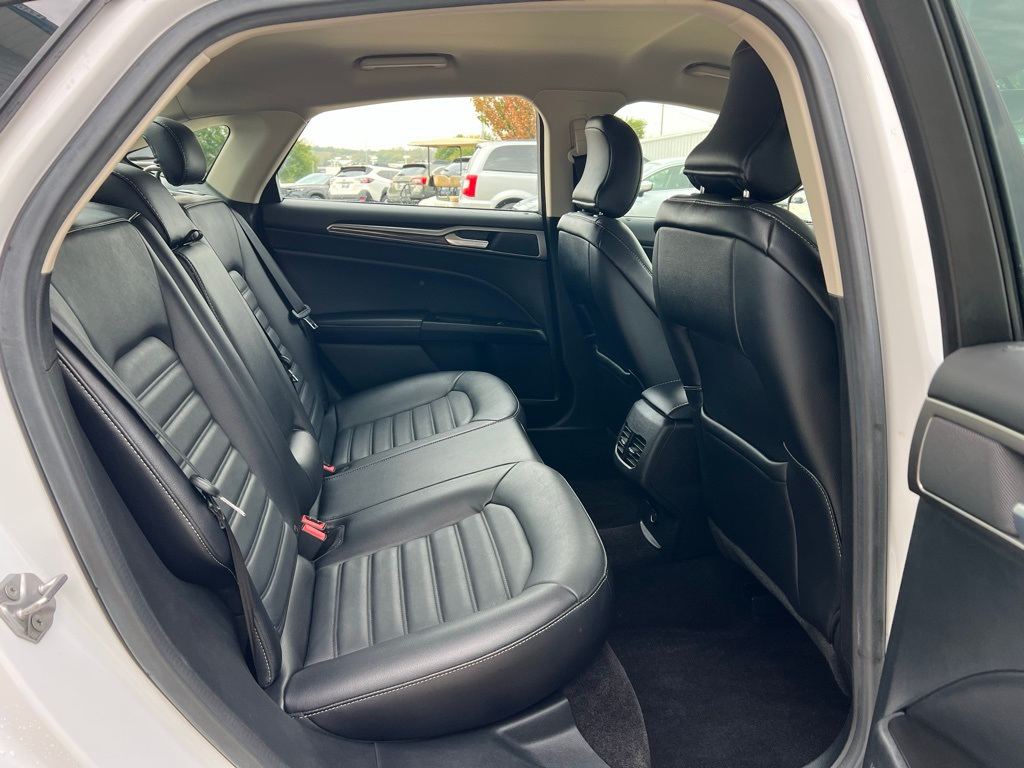 Thumbnail: 2017 Ford Fusion - 24