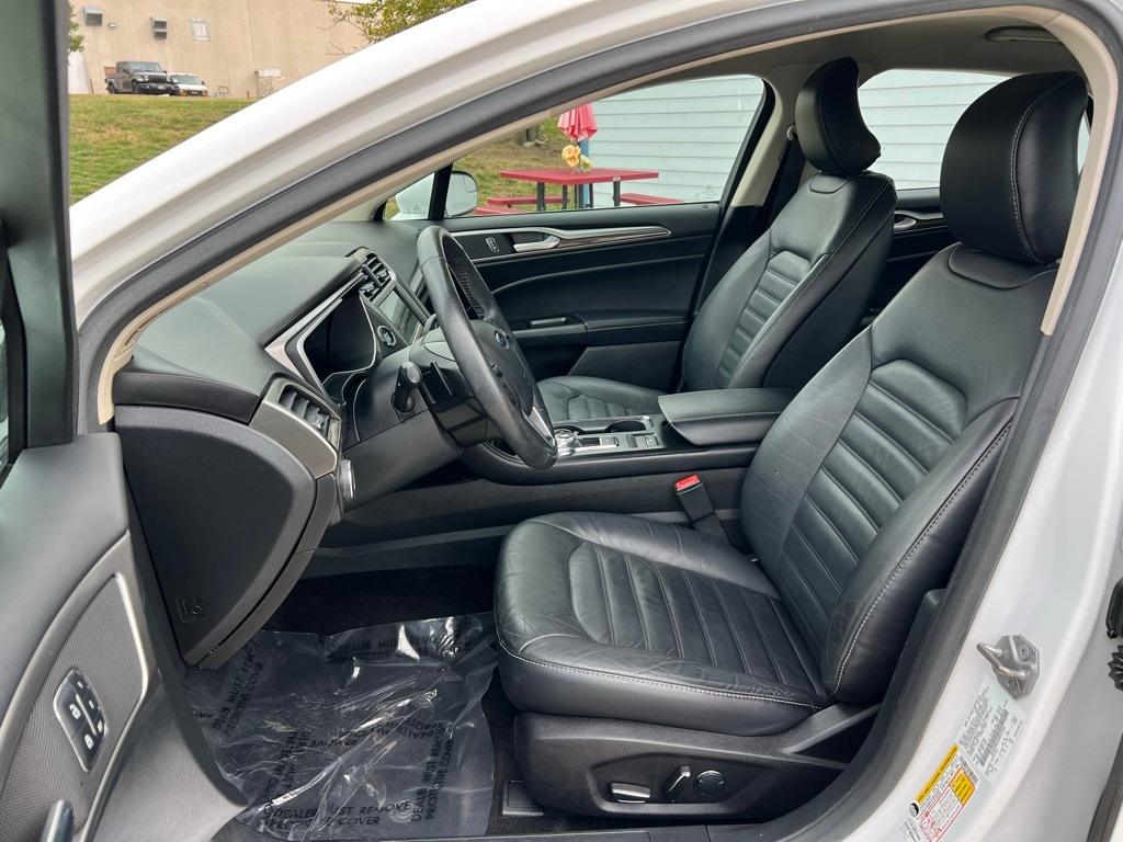 Thumbnail: 2017 Ford Fusion - 10