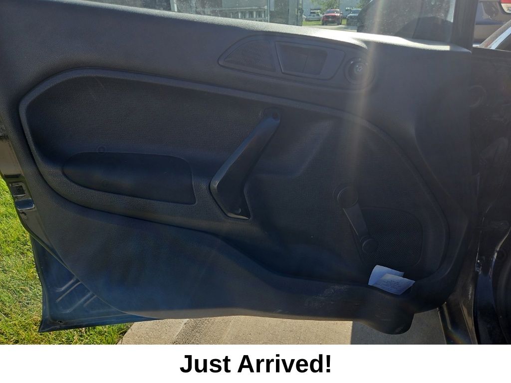Thumbnail: 2016 Ford Fiesta - 10