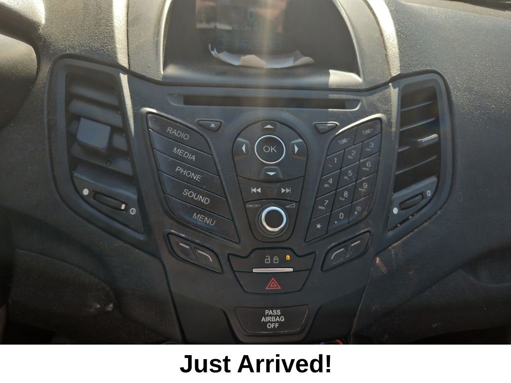 Thumbnail: 2016 Ford Fiesta - 3