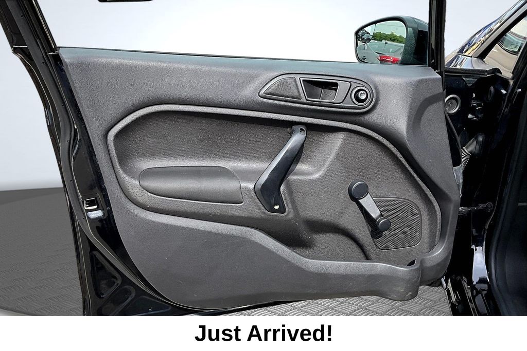 Thumbnail: 2016 Ford Fiesta - 24