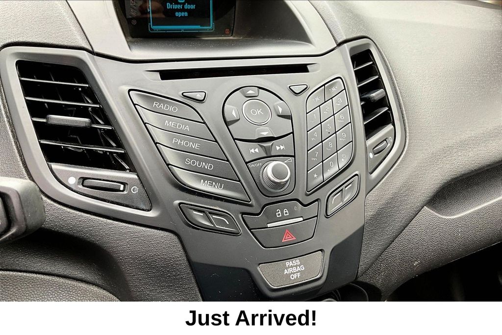 Thumbnail: 2016 Ford Fiesta - 27