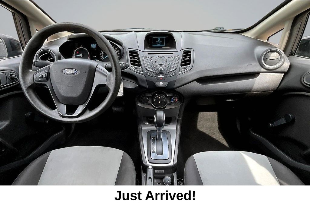 Thumbnail: 2016 Ford Fiesta - 12