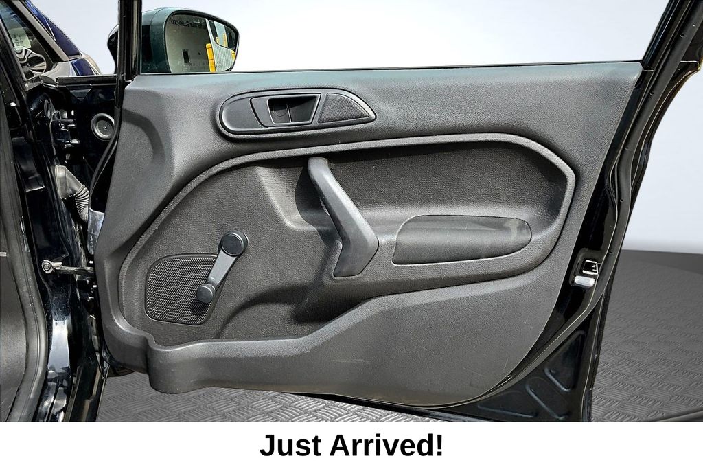 Thumbnail: 2016 Ford Fiesta - 25