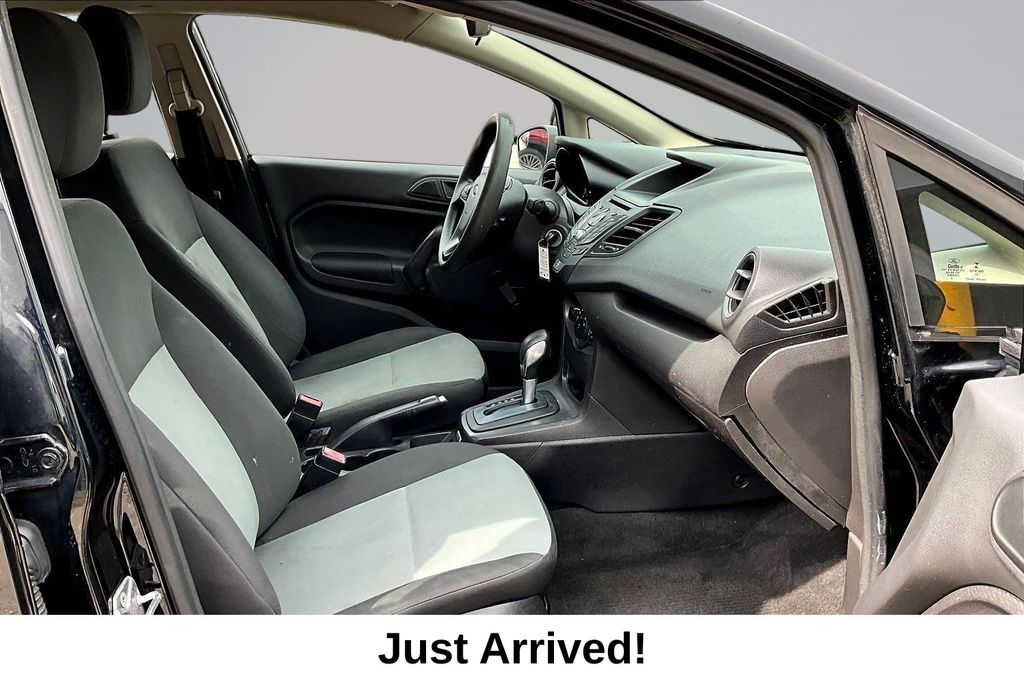 Thumbnail: 2016 Ford Fiesta - 9