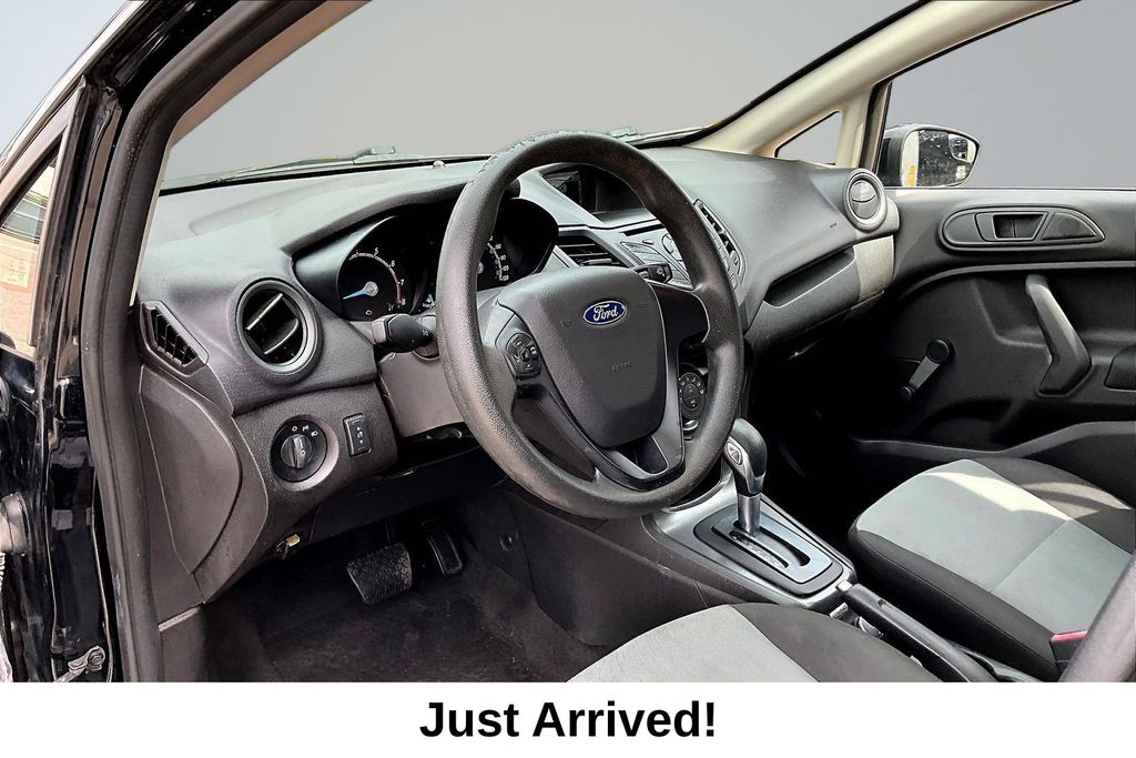 Thumbnail: 2016 Ford Fiesta - 8