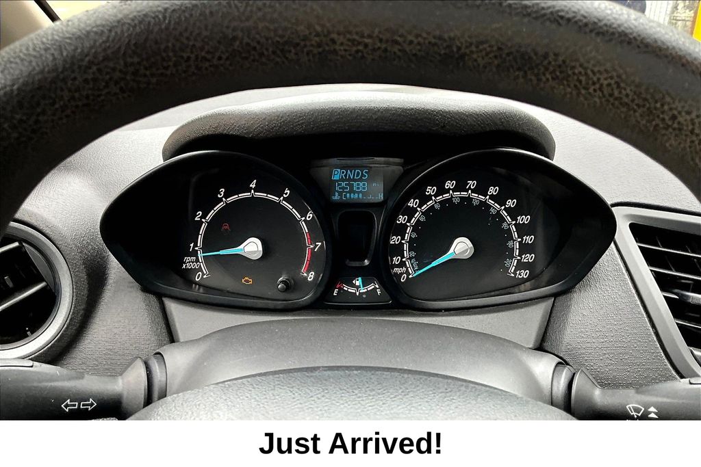 Thumbnail: 2016 Ford Fiesta - 16