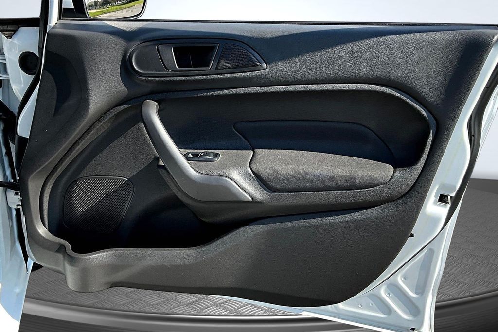 Thumbnail: 2018 Ford Fiesta - 26