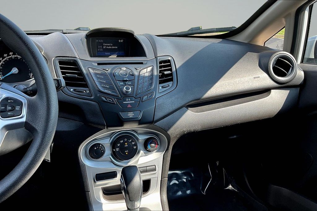 Thumbnail: 2018 Ford Fiesta - 9