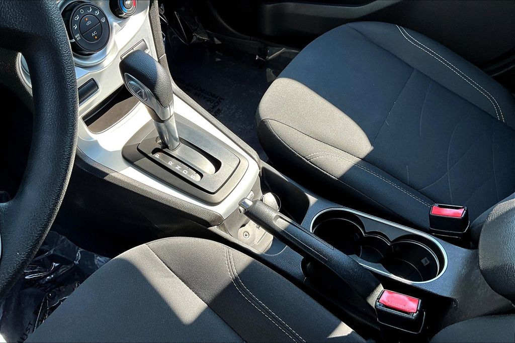Thumbnail: 2018 Ford Fiesta - 16