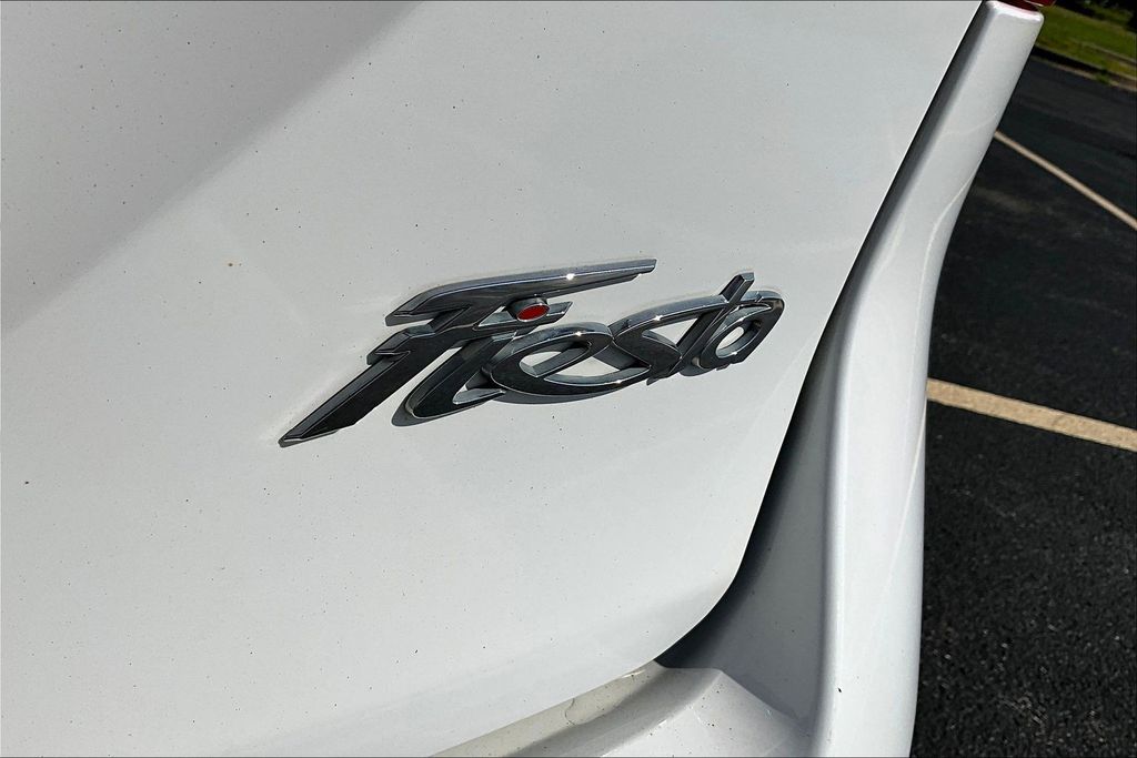 Thumbnail: 2018 Ford Fiesta - 6
