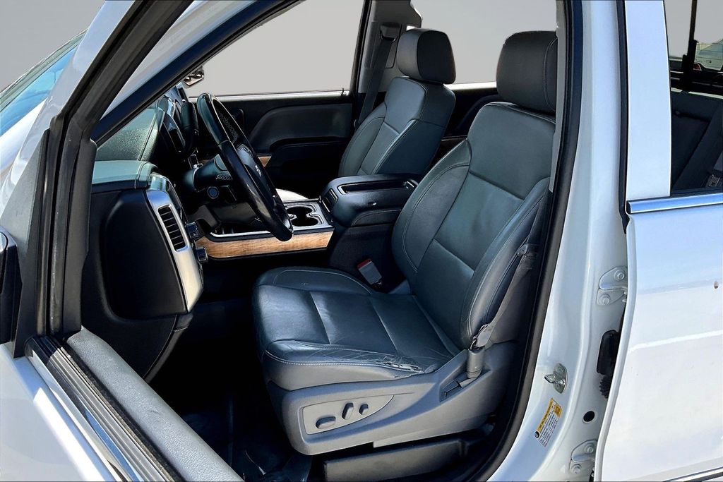 Thumbnail: 2015 Chevrolet Silverado 1500 - 11