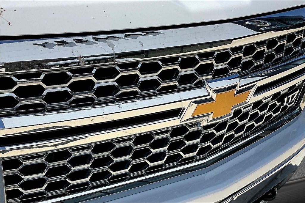 Thumbnail: 2015 Chevrolet Silverado 1500 - 33
